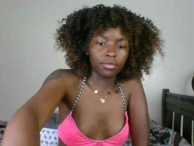Ebony-slut254 webcam