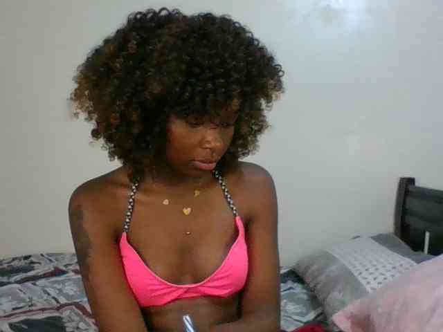 Ebony-slut254 webcam