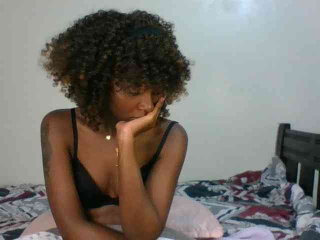 Ebony-slut254 webcam