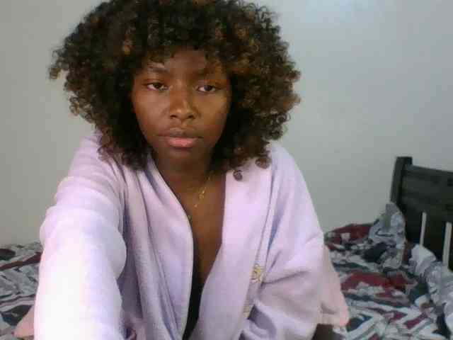 Ebony-slut254 webcam
