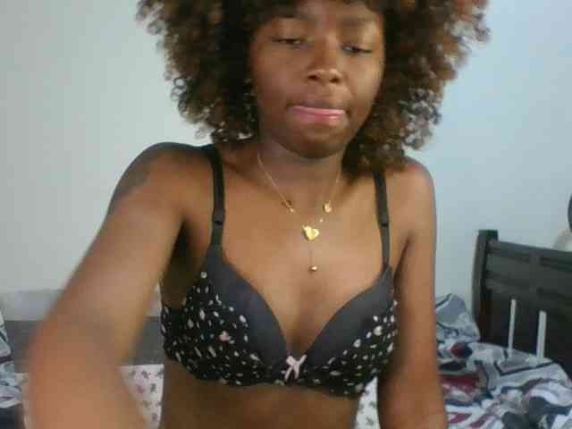 Ebony-slut254 webcam