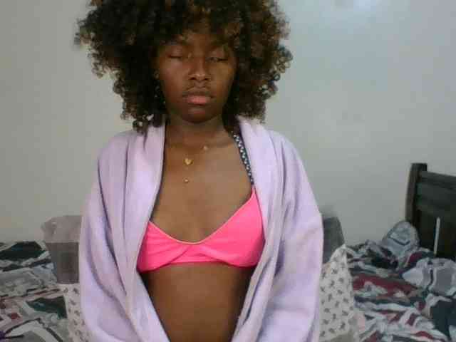 Ebony-slut254 webcam