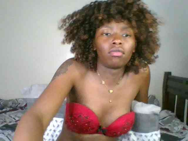 Ebony-slut254 webcam
