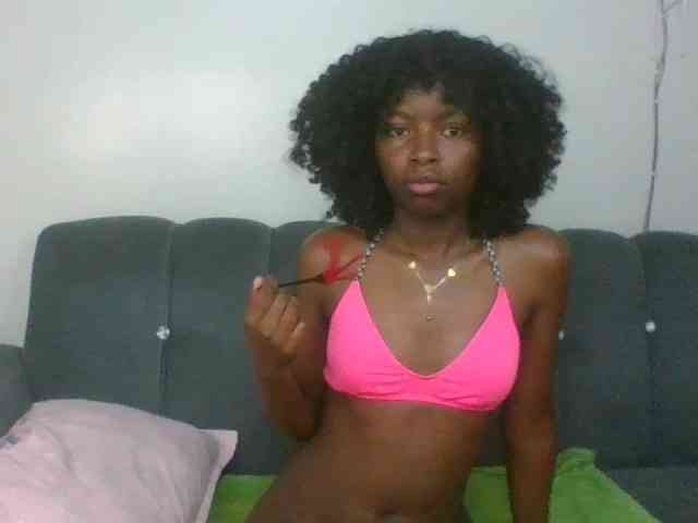Ebony-slut254 webcam