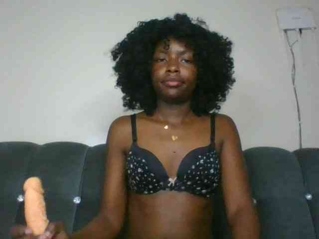 Ebony-slut254 webcam