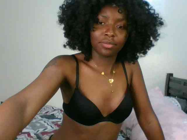 ebony-slut254's live room