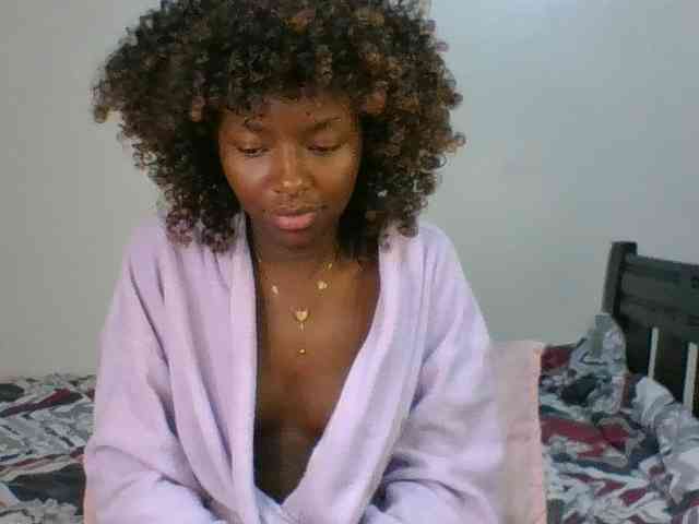 Ebony-slut254 webcam