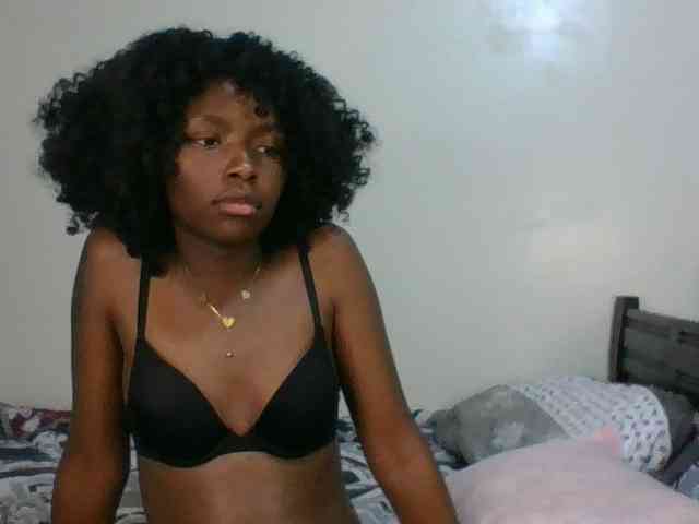 Ebony-slut254 webcam