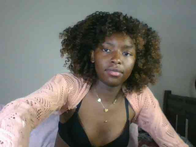 Ebony-slut254 webcam