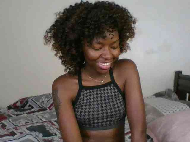 Ebony-slut254 webcam