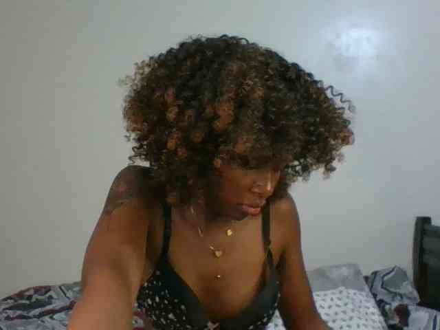 Ebony-slut254 webcam