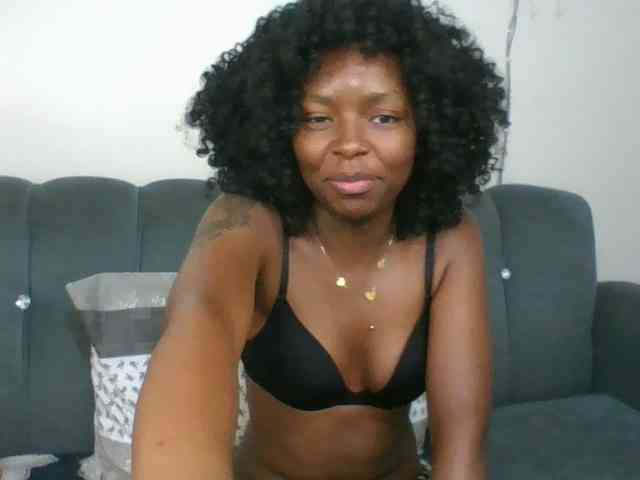 Ebony-slut254 webcam