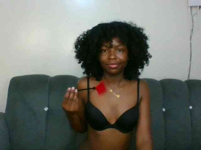 Ebony-slut254 webcam