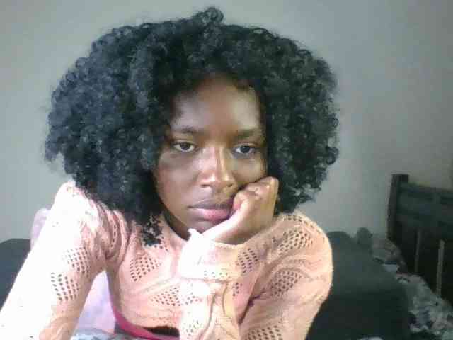 Ebony-slut254 webcam