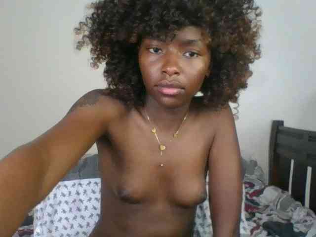 Ebony-slut254 webcam