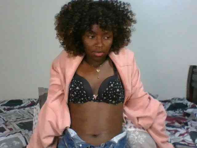 Ebony-slut254 webcam