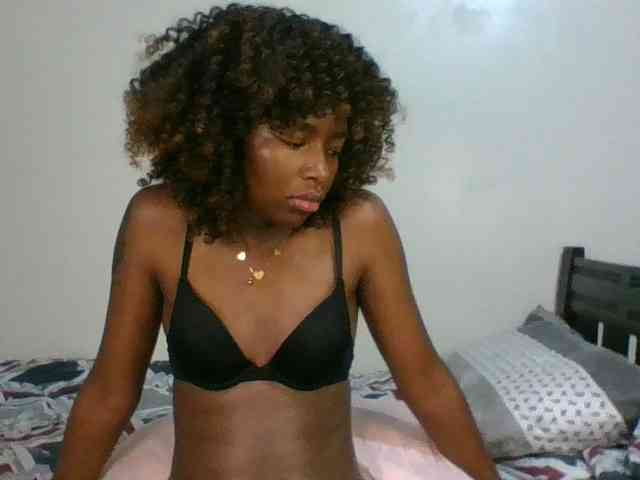 Ebony-slut254 webcam