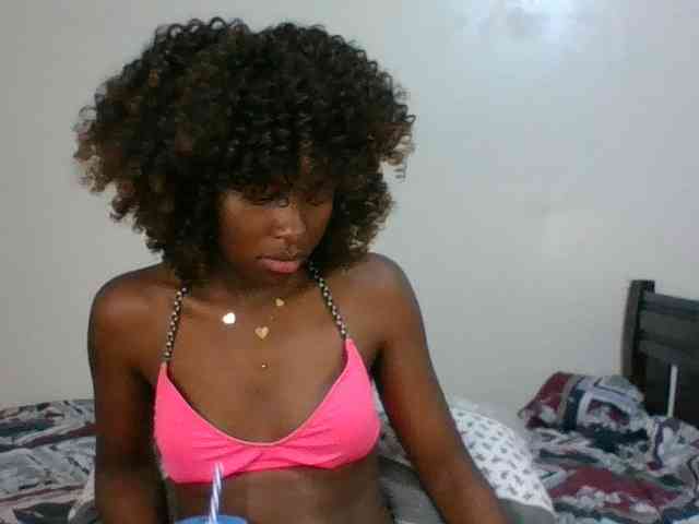 Ebony-slut254 webcam
