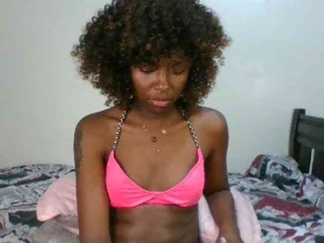 Ebony-slut254 webcam