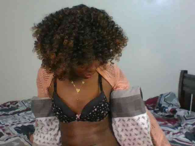 Ebony-slut254 webcam