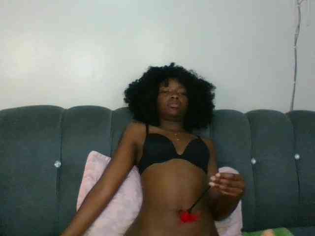Ebony-slut254 webcam