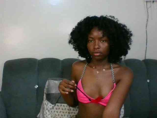 Ebony-slut254 webcam
