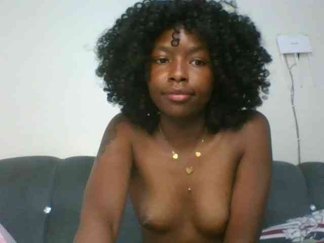 Ebony-slut254 webcam