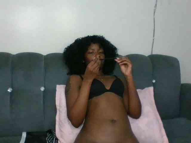 Ebony-slut254 webcam