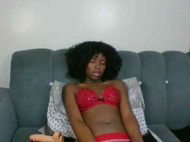 Ebony-slut254 webcam