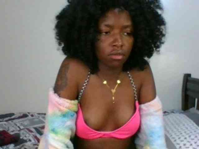 Ebony-slut254 Live Webcam on BongaCams