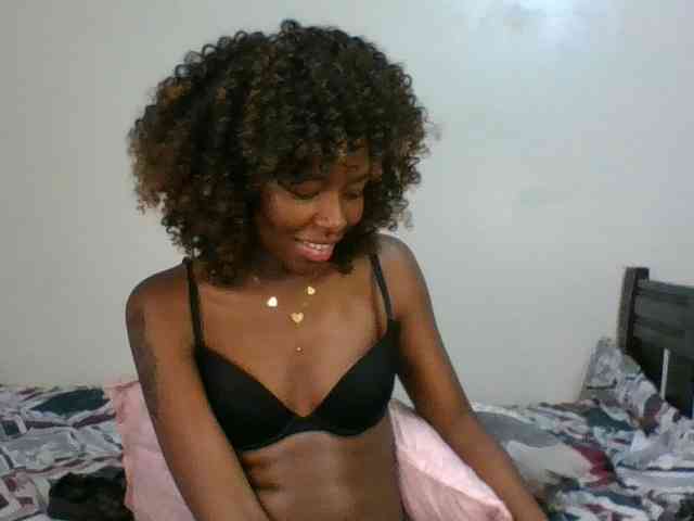 Ebony-slut254 webcam