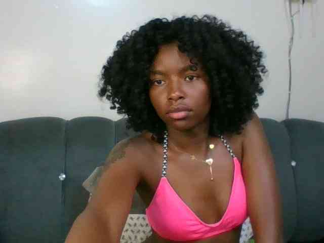 Ebony-slut254 webcam