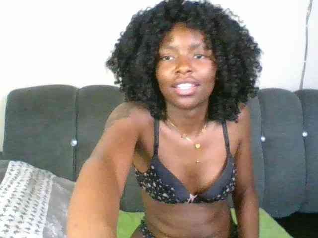 Ebony-slut254 webcam
