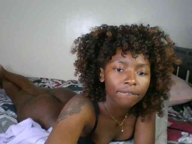 Ebony-slut254 webcam