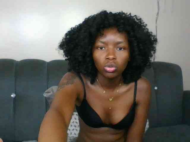 Ebony-slut254 webcam