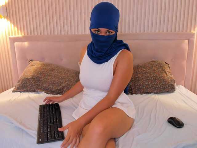 Diliaa live cam on BongaCams