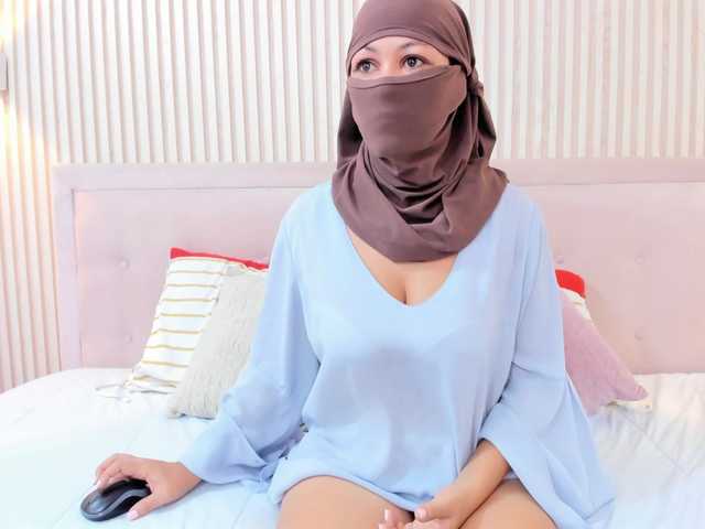 Diliaa live cam on BongaCams