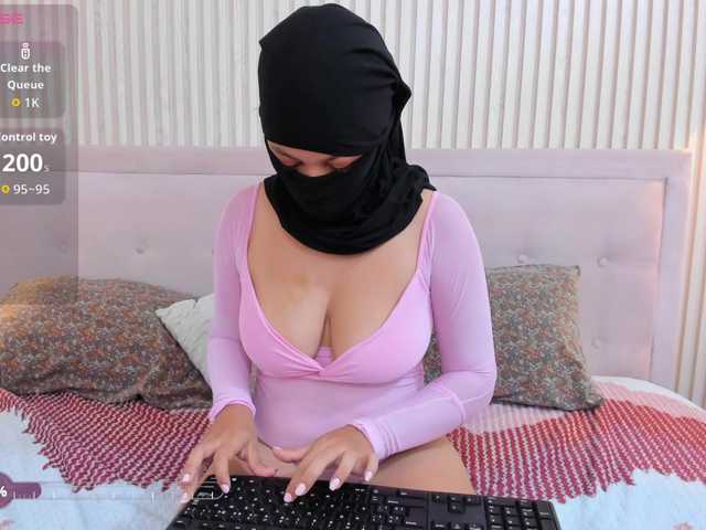 Diliaa live cam on BongaCams