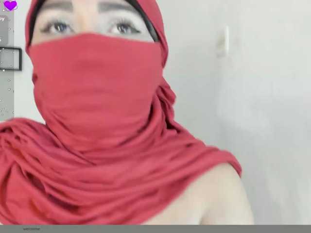 Kamari-, live now on BongaCams