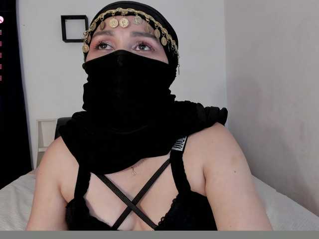 Kamari- live cam on BongaCams