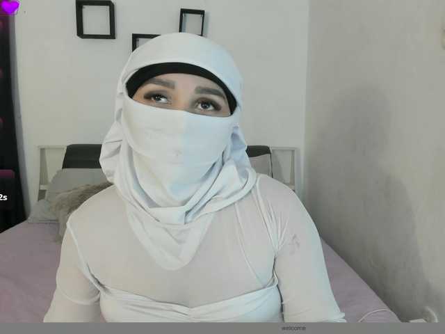 Kamari- live cam on BongaCams