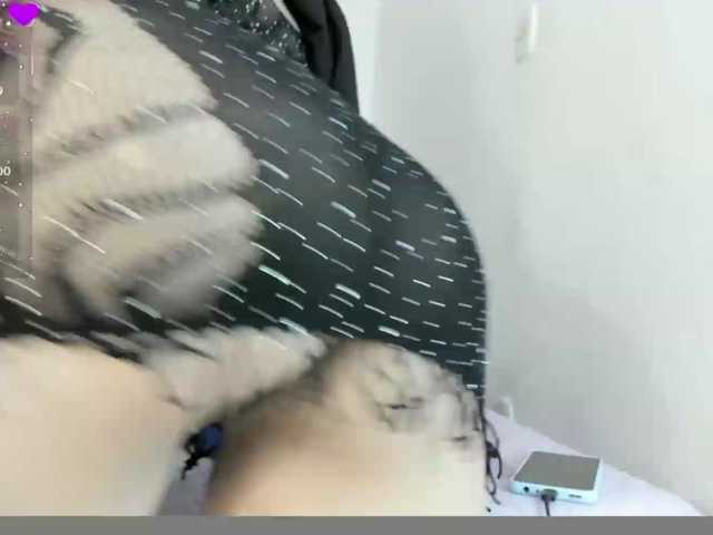 Kamari- live cam on BongaCams