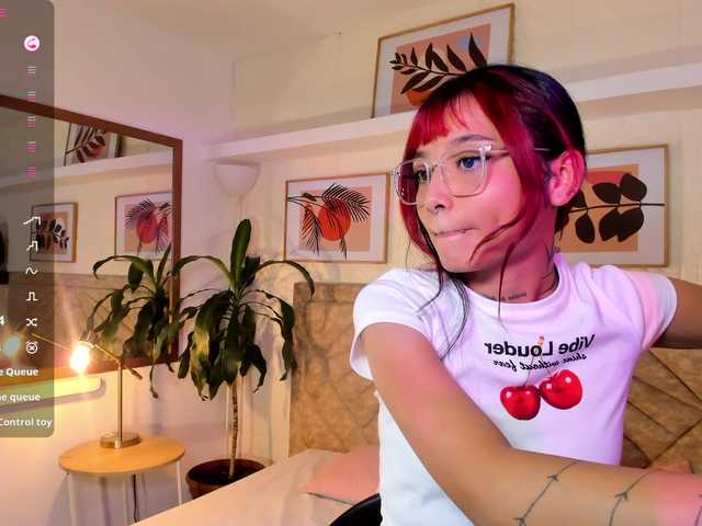 EmmaDuff live cam on BongaCams