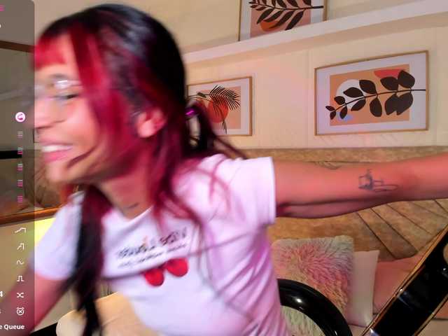 EmmaDuff live cam on BongaCams