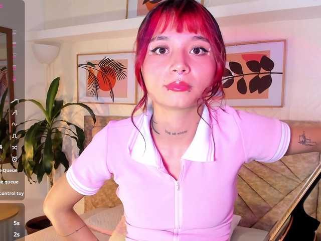 EmmaDuff live cam on BongaCams