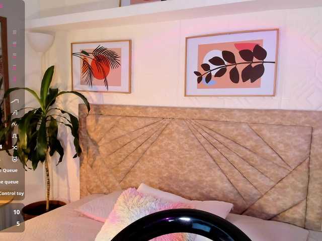 EmmaDuff live cam on BongaCams