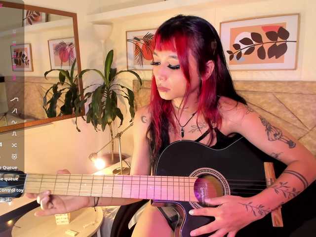 EmmaDuff live cam on BongaCams