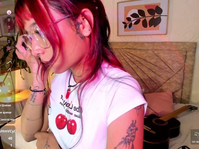 EmmaDuff live cam on BongaCams