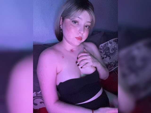 Cherybaby-0 live cam on BongaCams