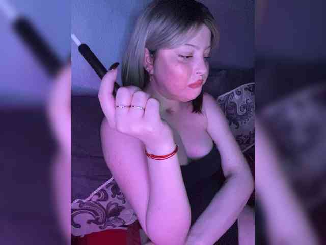 cherybaby-0's live room